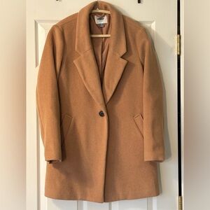 Old Navy Wool Blend Camel Coat
Size S EUC